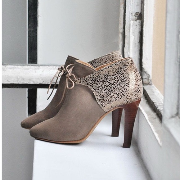Sezane by Morgane Sezalory Suede Taupe and Metallic Hunter Ankle Boots - Size 9 - Picture 1 of 6